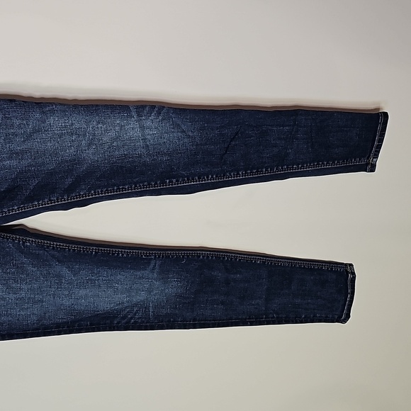 Silver dark wash 28x30 low rise skinny jeans - Picture 3 of 6